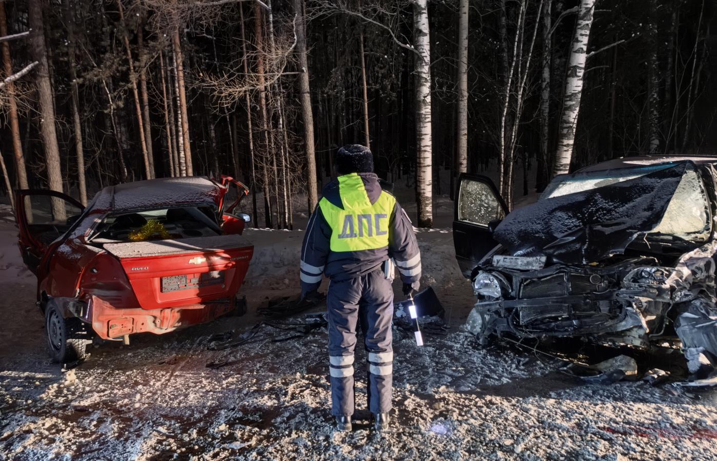 Под Нижним Тагилом пьяный водитель иномарки устроил страшное ДТП, где пострадали две женщины - Фото 1