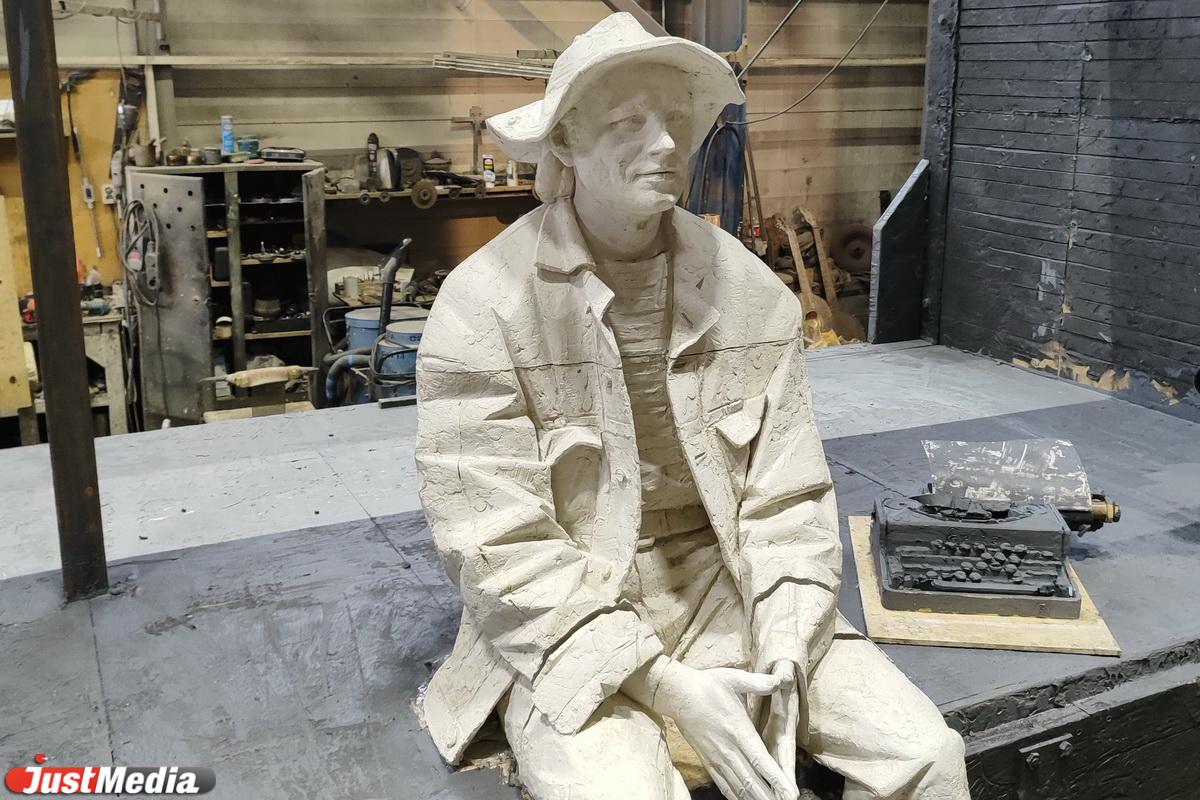 Скульпторы готовятся отливать в бронзе памятник Алексею Балабанову - Фото 1