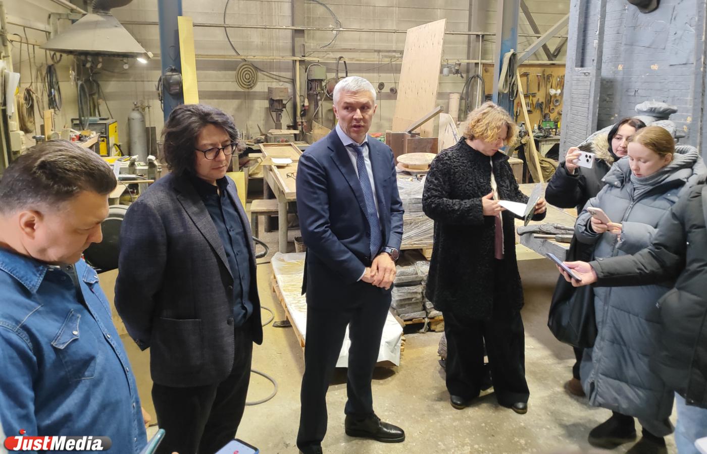 Рустам Галямов рассказал, за чей счет установят памятник Балабанову в Екатеринбурге - Фото 1