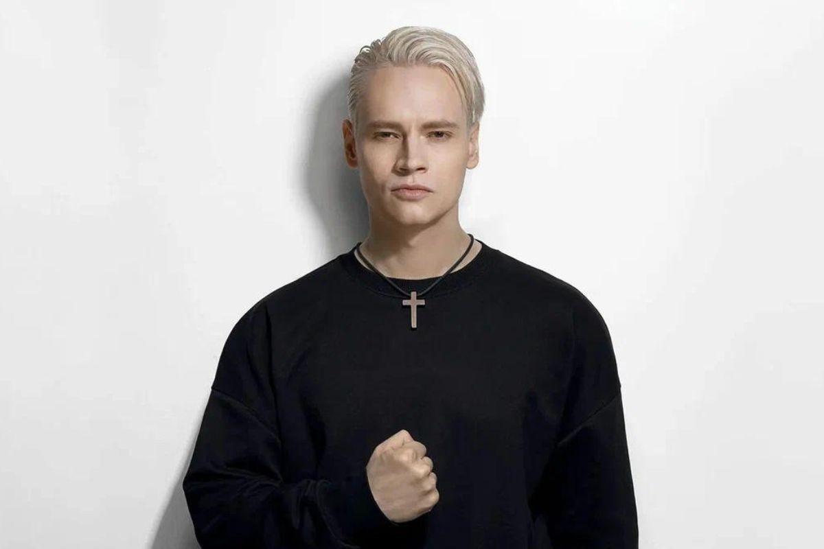 Общественница из Екатеринбурга Герлах попросила проверить псевдоним SHAMAN на латинице - Фото 1