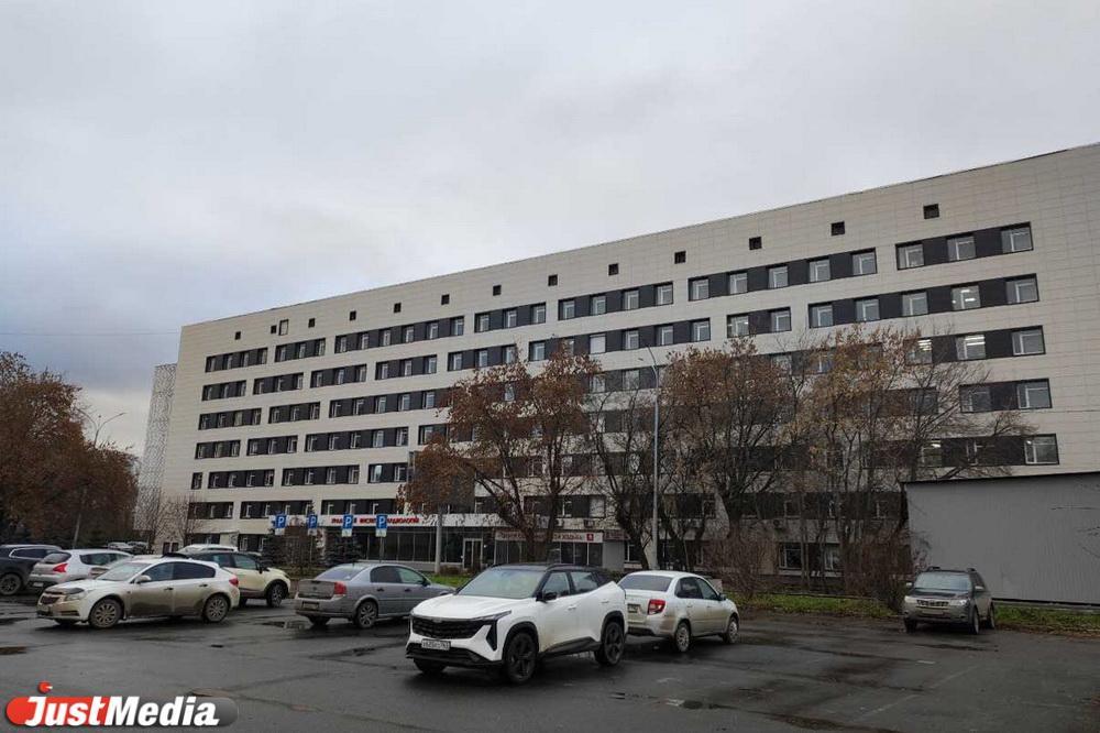 «Клиника сердца» Яна Габинского согласилась съехать из Уральского института кардиологии - Фото 1