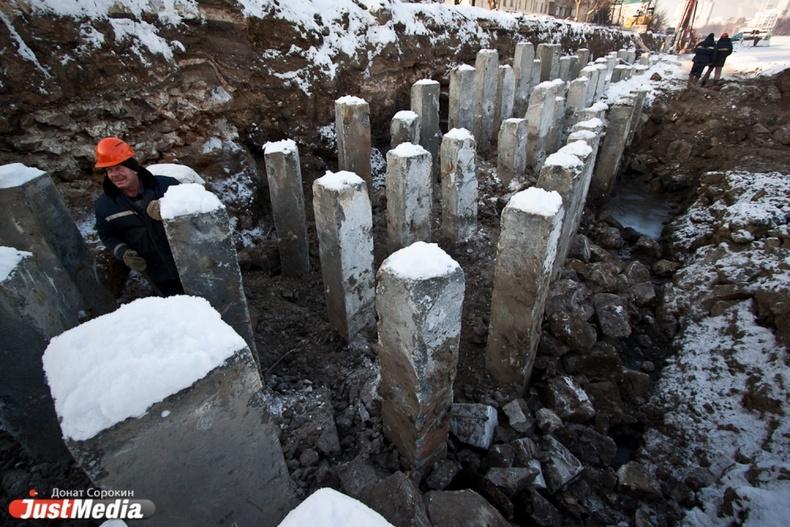 У кого заказывать винтовые сваи в Екатеринбурге? Лучшая компания по винтовым сваям — Главфундамент - Фото 1