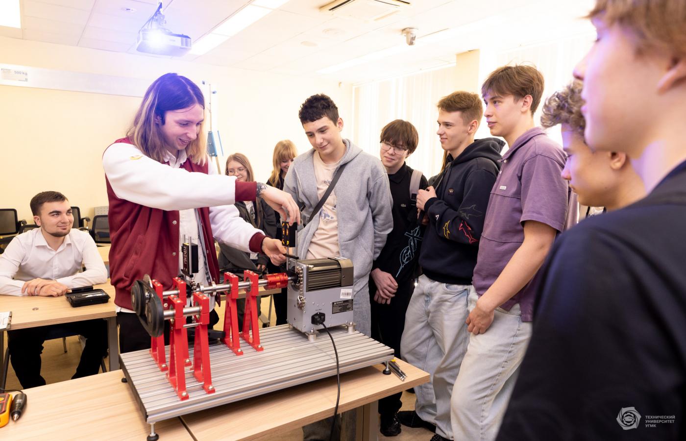 Уральские школьники смогут познакомиться с жизнью студентов технического вуза  - Фото 1