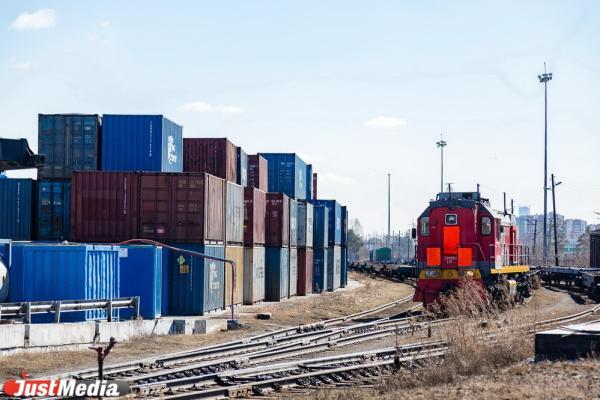 Более 10 тысяч тонн рапсового масла отправила СвЖД ускоренными контейнерными поездами в Китай в январе – феврале 2026 года - Фото 1