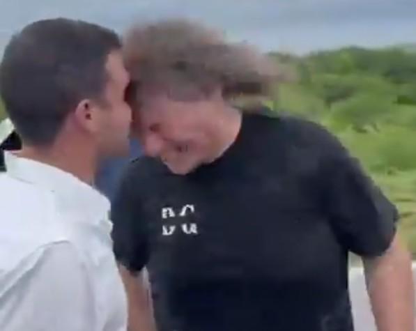 Аргентинскому конгрессмену от партии Милея сломали нос при раздаче гуманитарной помощи - Фото 1