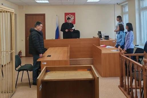 Директор УК в Ревде избежал СИЗО из-за падения льда на девятимесячного ребенка - Фото 1