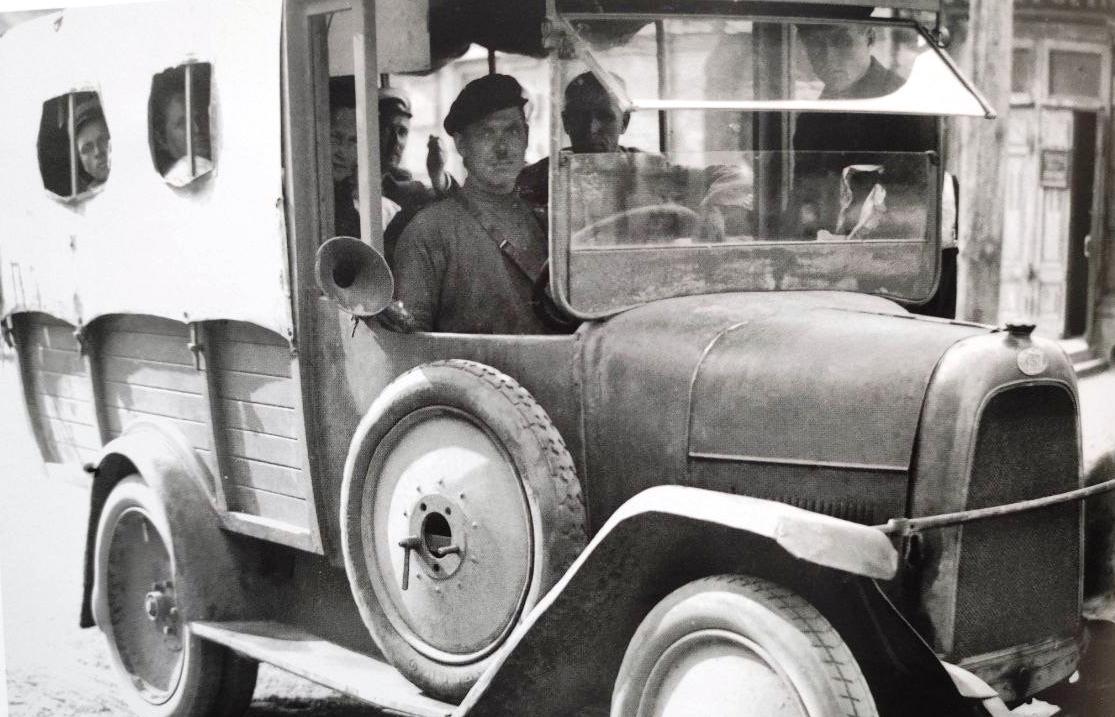 Первые автобусы в Екатеринбурге называли «старой говядиной» и «собачьими ящиками» - Фото 1