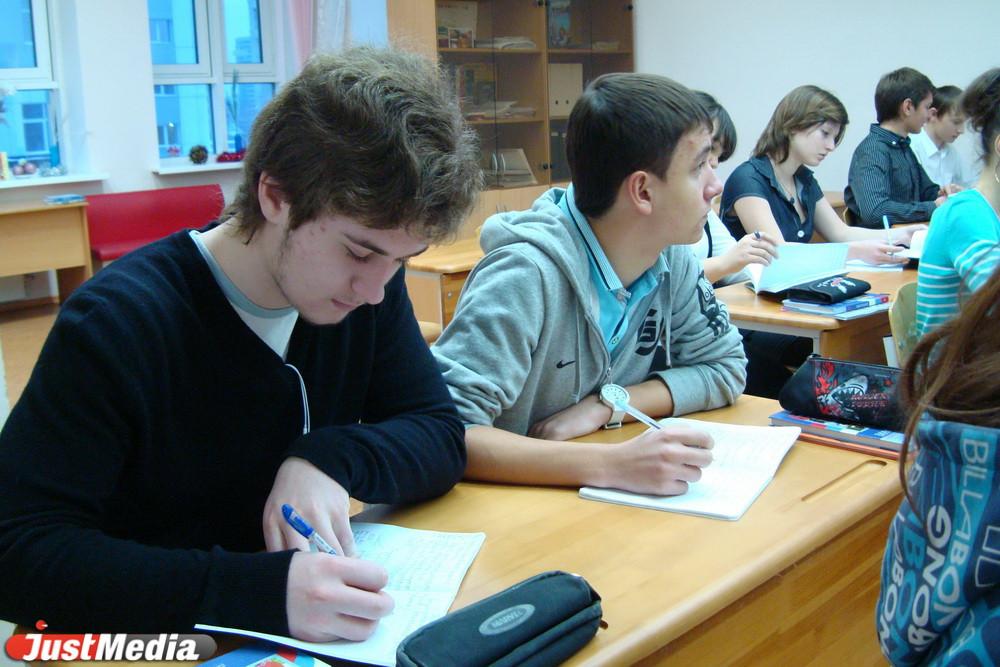 В российских школах сделают обязательным второй иностранный язык - Фото 1