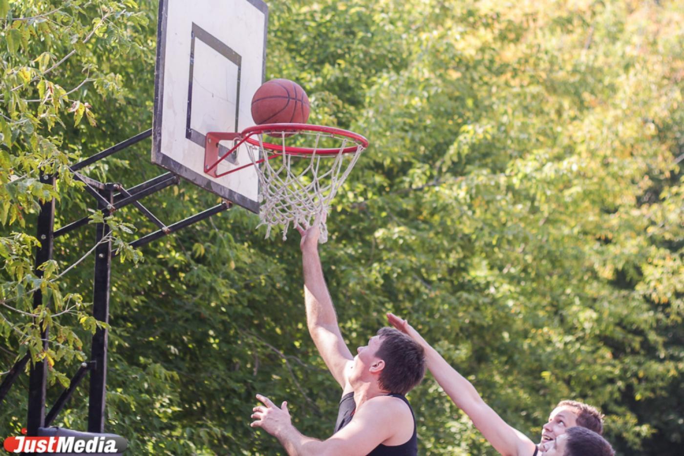 Мэрия Екатеринбурга переоборудует спортивные площадки в парке Павлика Морозова - Фото 1