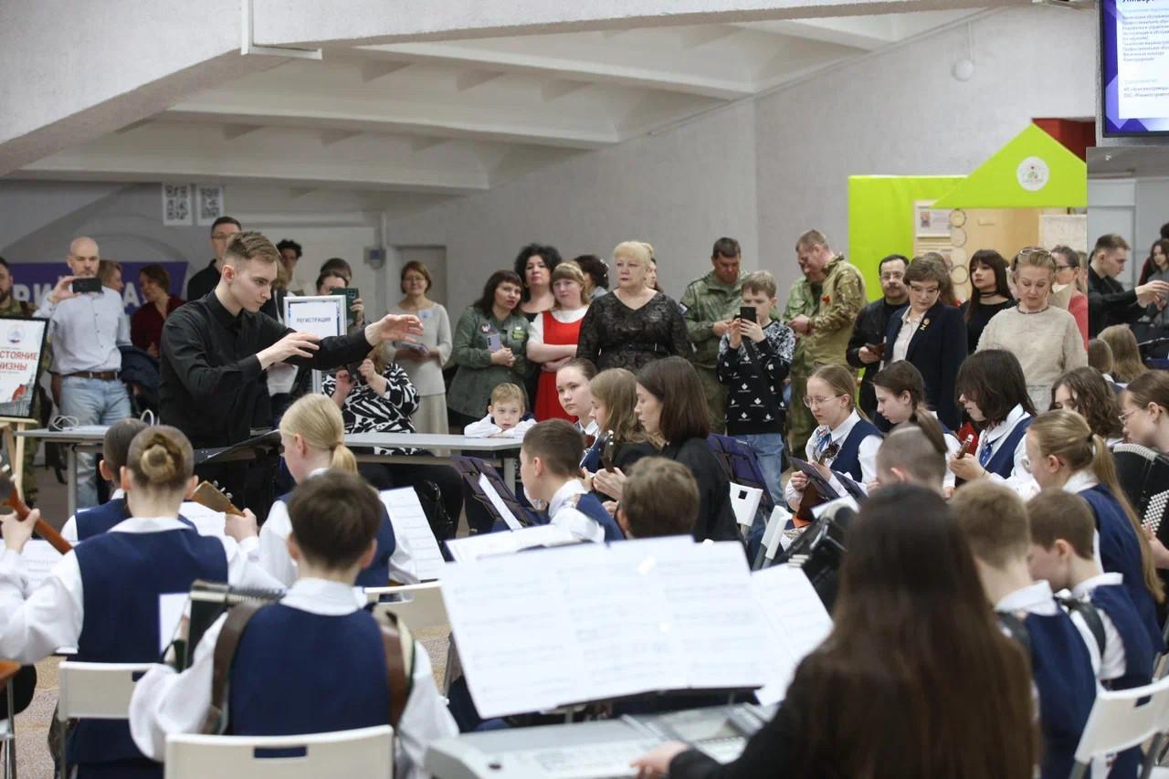 В Екатеринбурге в третий раз состоялся театрально-музыкальный фестиваль в память о погибшем на СВО музыканте - Фото 1