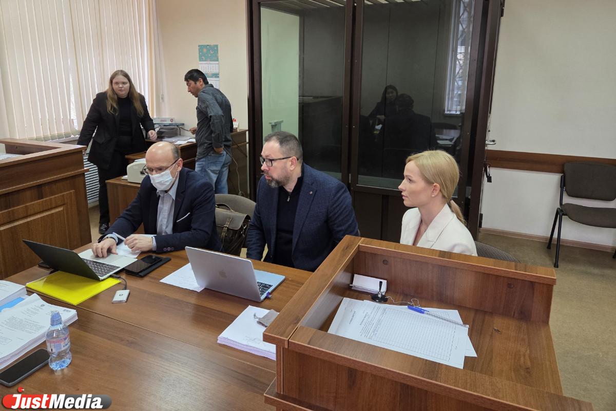 Адвокаты Ирины Чемезовой попросили суд не рассматривать переписки их подзащитной и документы с ее телефона и компьютера - Фото 1