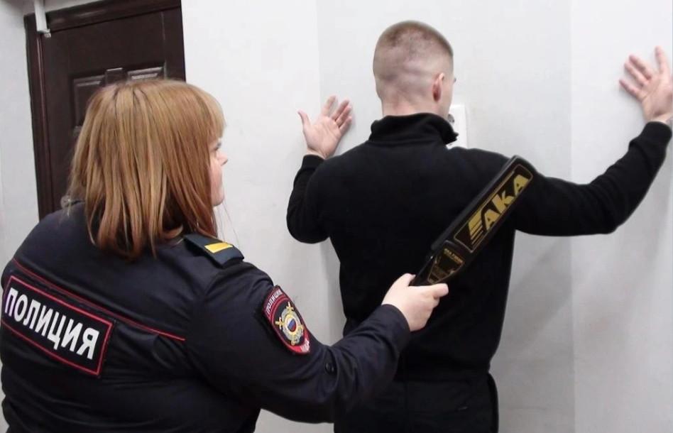 В Екатеринбурге мошенники похитили у школьного учителя 6 млн рублей - Фото 1