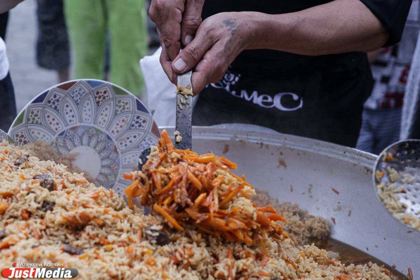 На Ботанике из-за саннарушений закрыли закусочную «Плов центр» - Фото 1