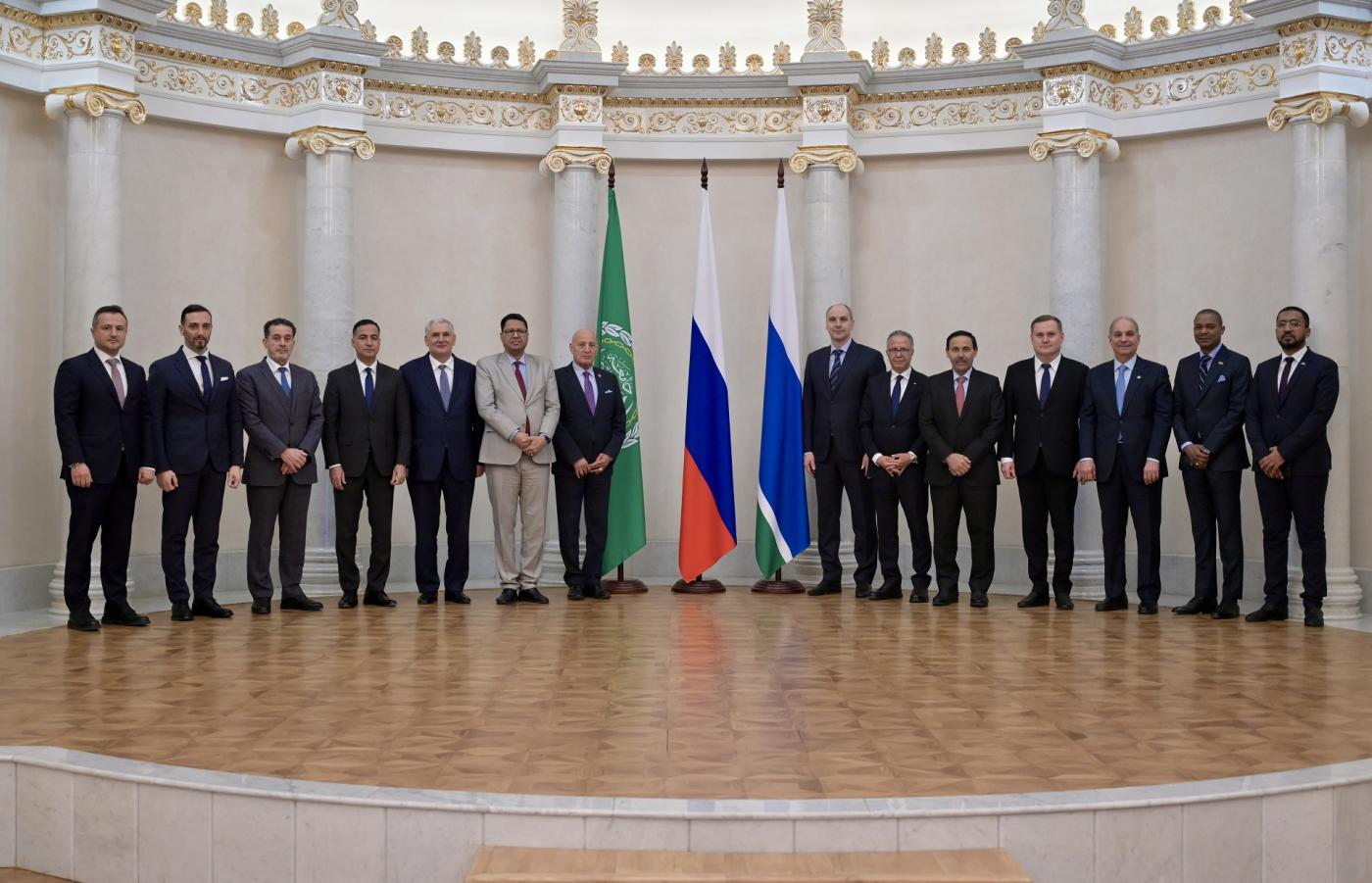 Денис Паслер встретился с делегацией чрезвычайных и полномочных послов арабских государств в России - Фото 1