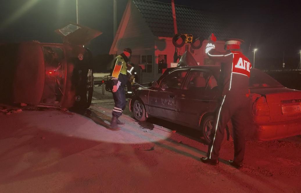 В Полевском «УАЗ», влетев в иномарку, перевернулся, а водитель сбежал  - Фото 1