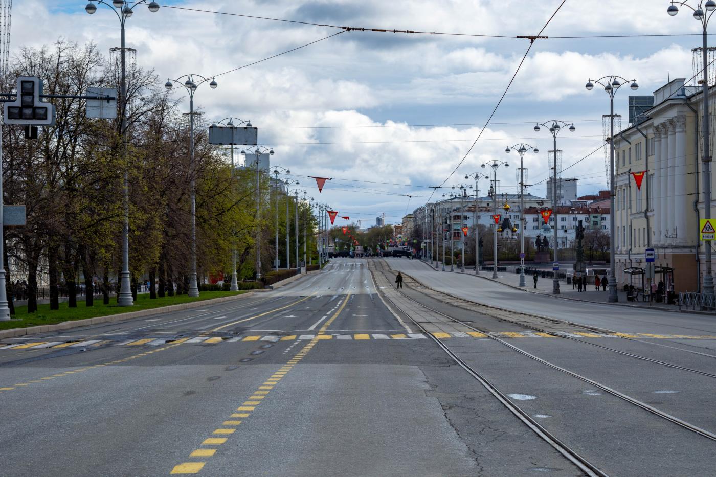 Движение транспорта по 14 улицам Екатеринбурга перекроют 9 мая - Фото 1