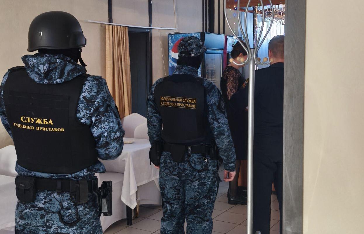 В Екатеринбурге приставы закрыли два кафе с нарушениями требований пожарной безопасности - Фото 1