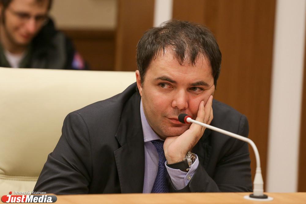 Суд назначил девять лет колонии бывшему замглавы МУГИСО Александру Самбурскому - Фото 1