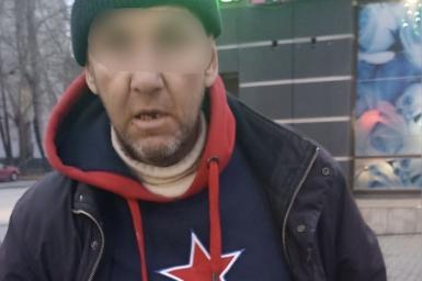 На станции «Первомайская» 50-летний екатеринбуржец украл у спящего пассажира рюкзак - Фото 1