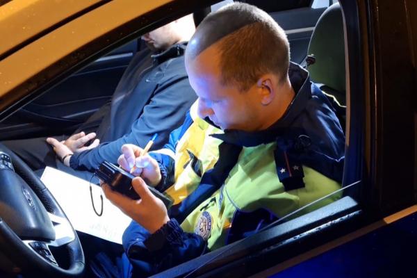 В Новоуральске на «зебре» пьяный водитель «ВАЗа» насмерть сбил 50-летнюю женщину-пешехода - Фото 1