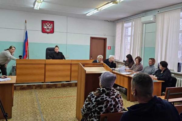 Суд приступил к рассмотрению резонансного уголовного дела о пожаре в Сосьве в апреле 2023 года - Фото 1