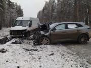 Под Асбестом «Чанган» на летней резине занесло на скольской дороге, и он влетел в «Мерседес»