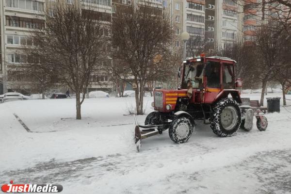 Уборкой снега в Екатеринбурге займутся фермеры из уральской глубинки - Фото 1