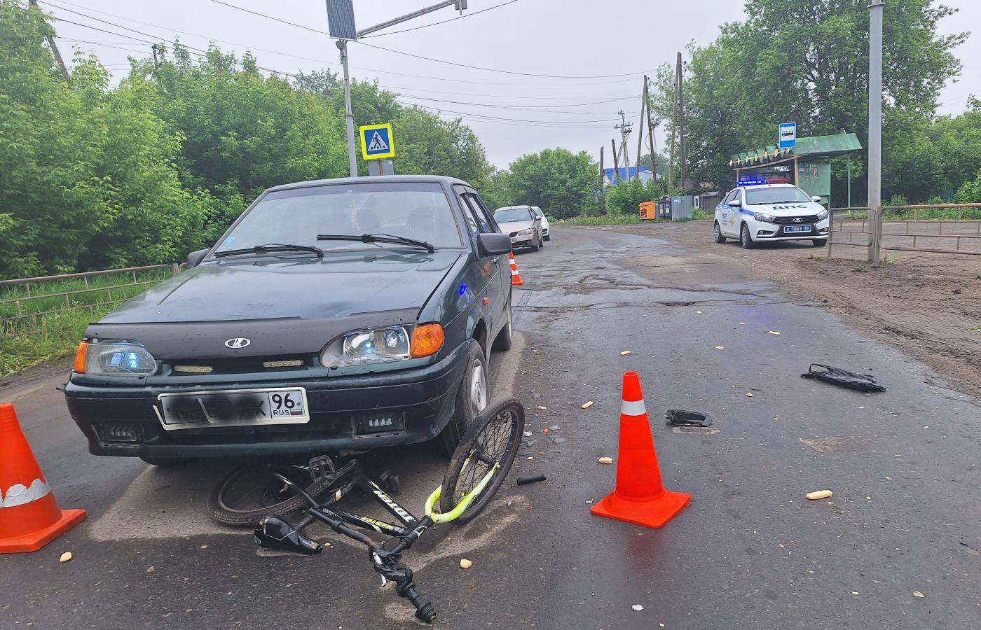 В Алапаевске водитель ВАЗа сбил 11-летнего велосипедиста - Фото 1