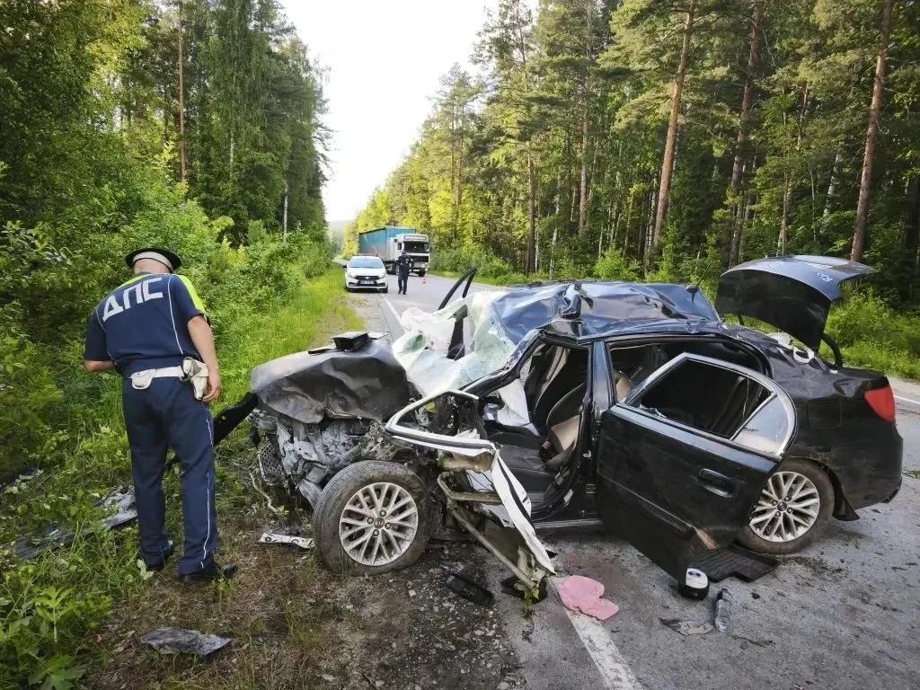 19-летняя уралочка погибла в страшном ДТП под Невьянском - Фото 1