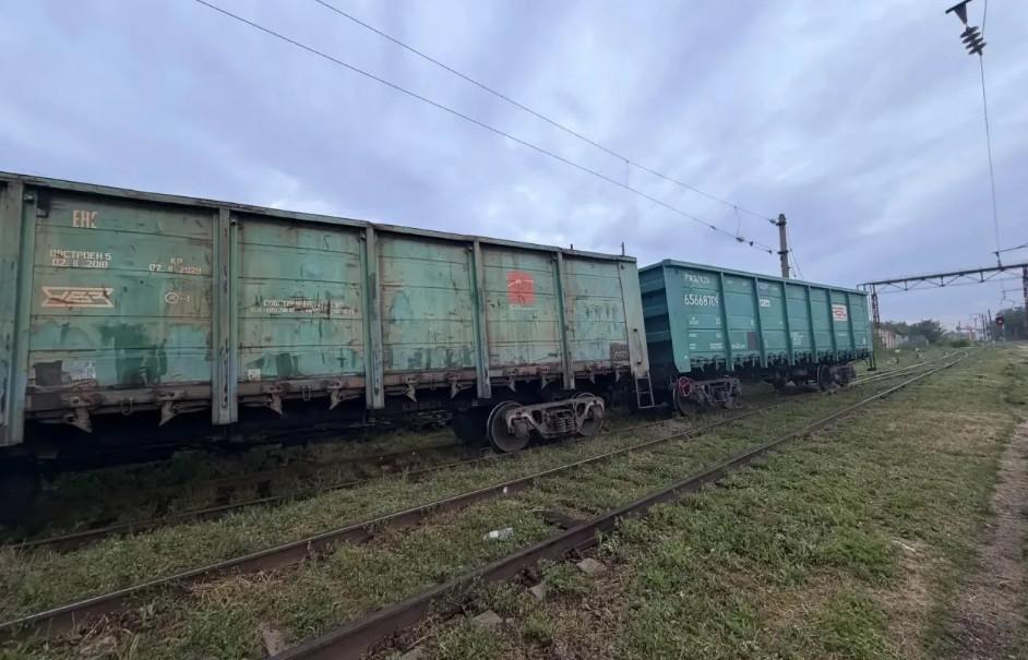 В Оренбурге два вагона с металлом сошли с рельсов - Фото 1
