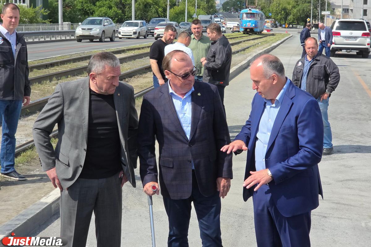 Движение по Малышевскому мосту в Екатеринбурге полностью откроют в понедельник - Фото 1