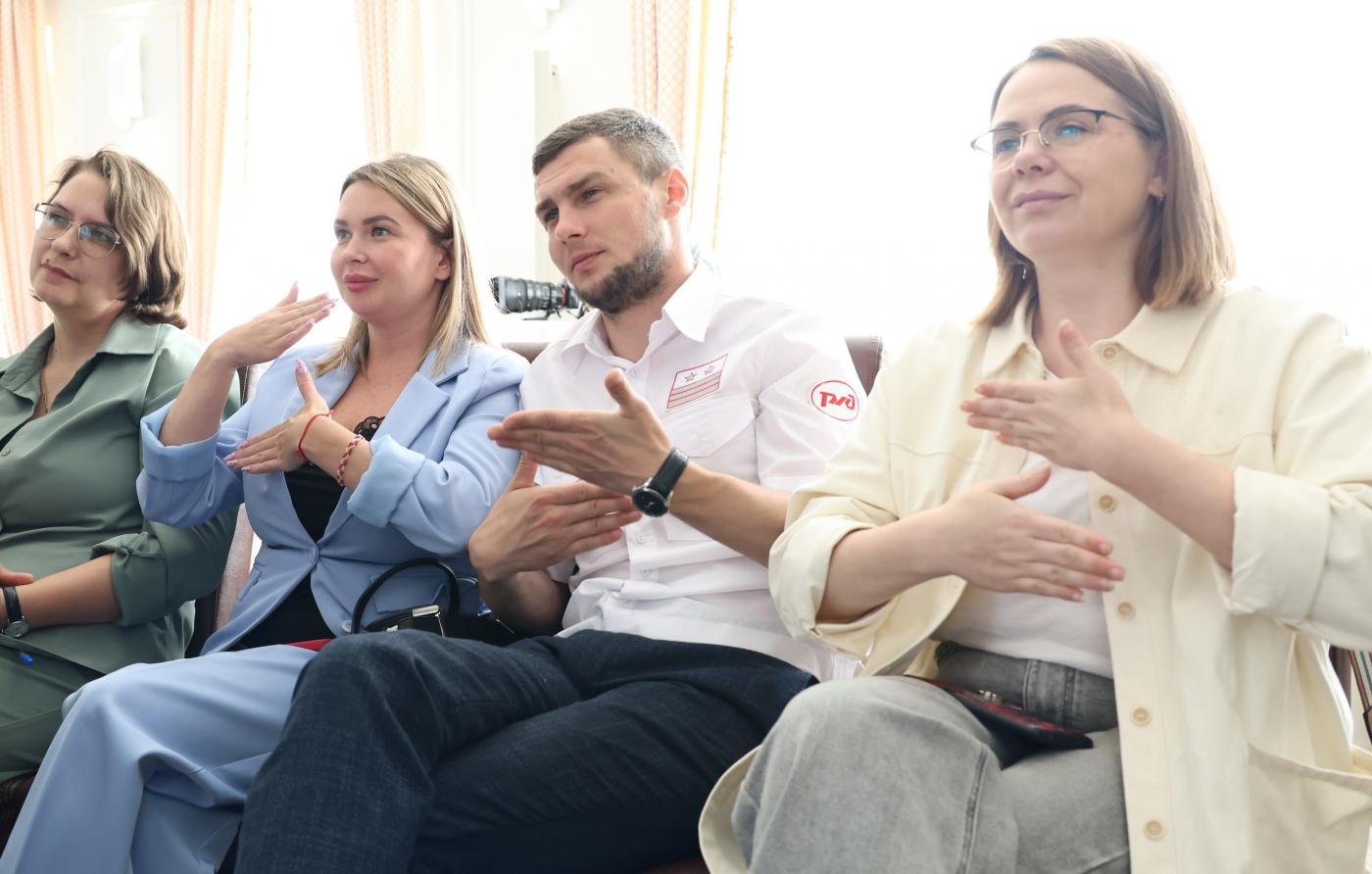 Сотрудники СвЖД, работающие с пассажирами, прошли дополнительное обучение инклюзивным коммуникациям - Фото 1