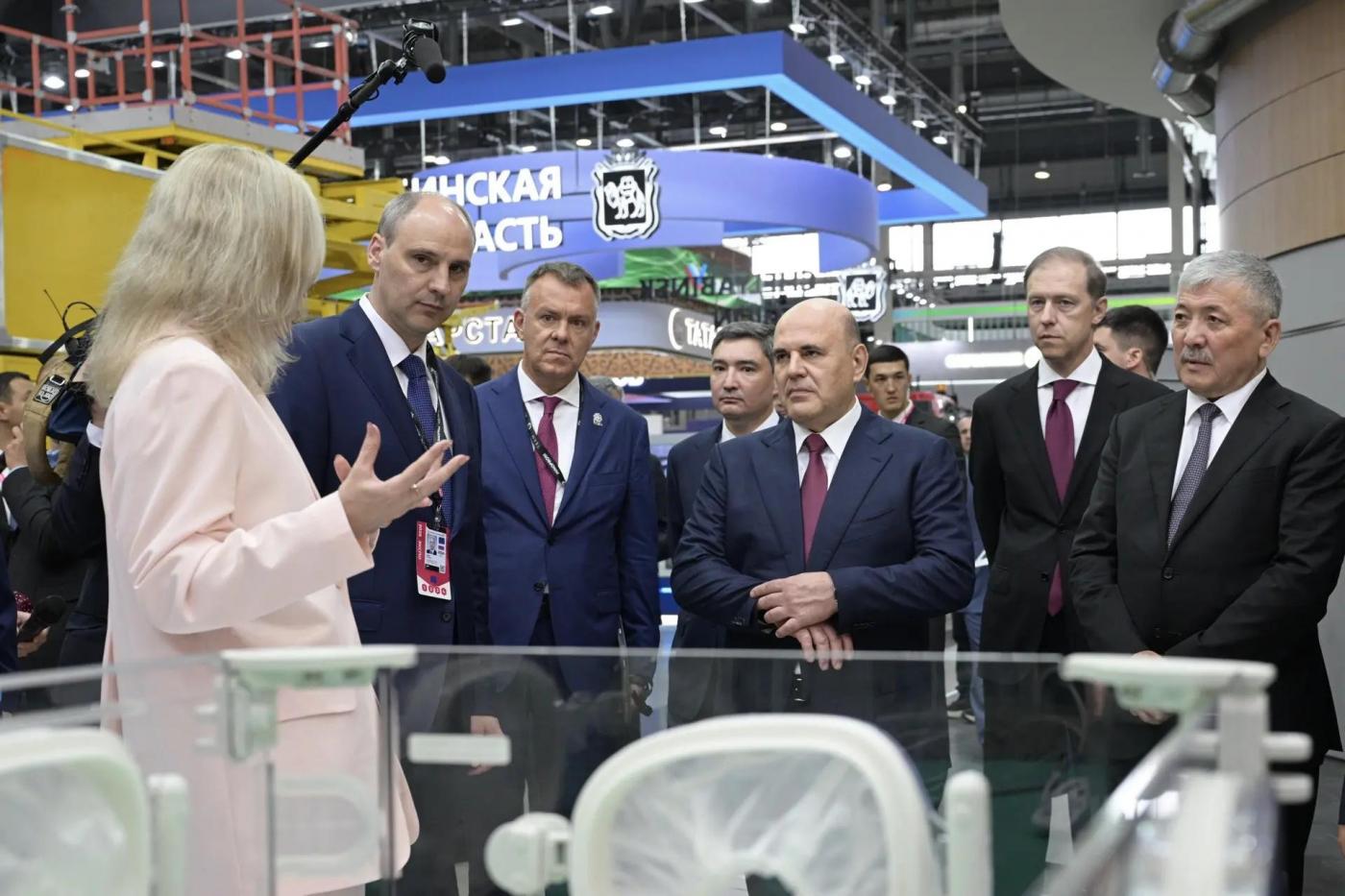Денис Паслер рассказал Михаилу Мишустину о ключевых достижениях свердловских промышленников - Фото 1