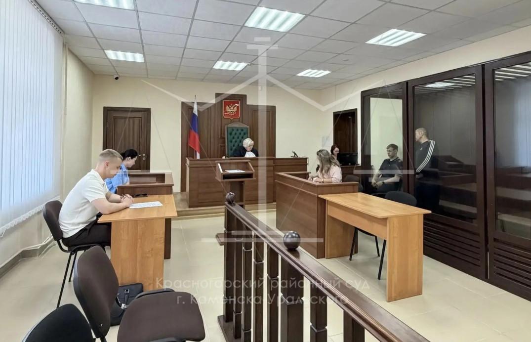 За отказ познакомиться экс-зек ударил ножом маму, гулявшую с ребенком в Каменске-Уральском - Фото 1