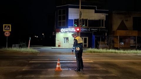 Водитель «Лады» сбил пешехода, переходившего дорогу на красный в Нижнем Тагиле - Фото 1