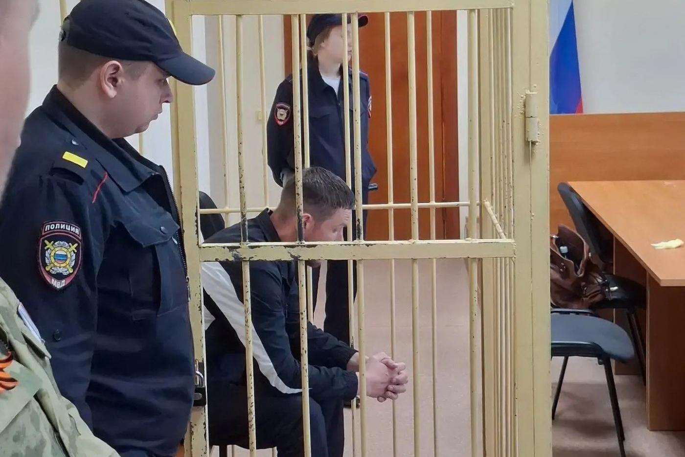 Суд отправил обвиняемого в избиении ветерана СВО ревдинца Антона Черкасова в СИЗО на два месяца - Фото 1