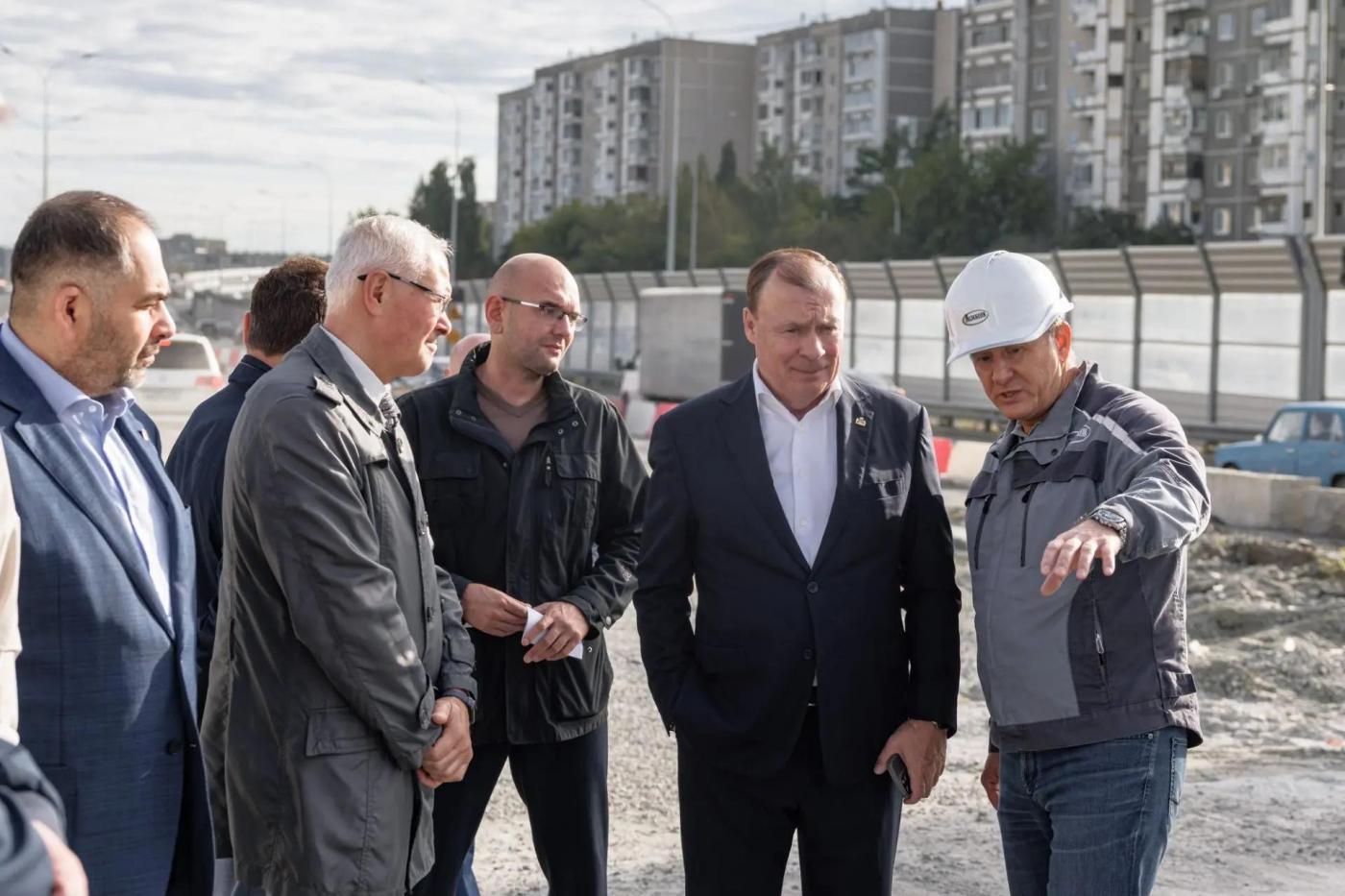 Алексей Орлов рассказал, когда полностью откроют движение по развязке у «Калины» в Екатеринбурге - Фото 1