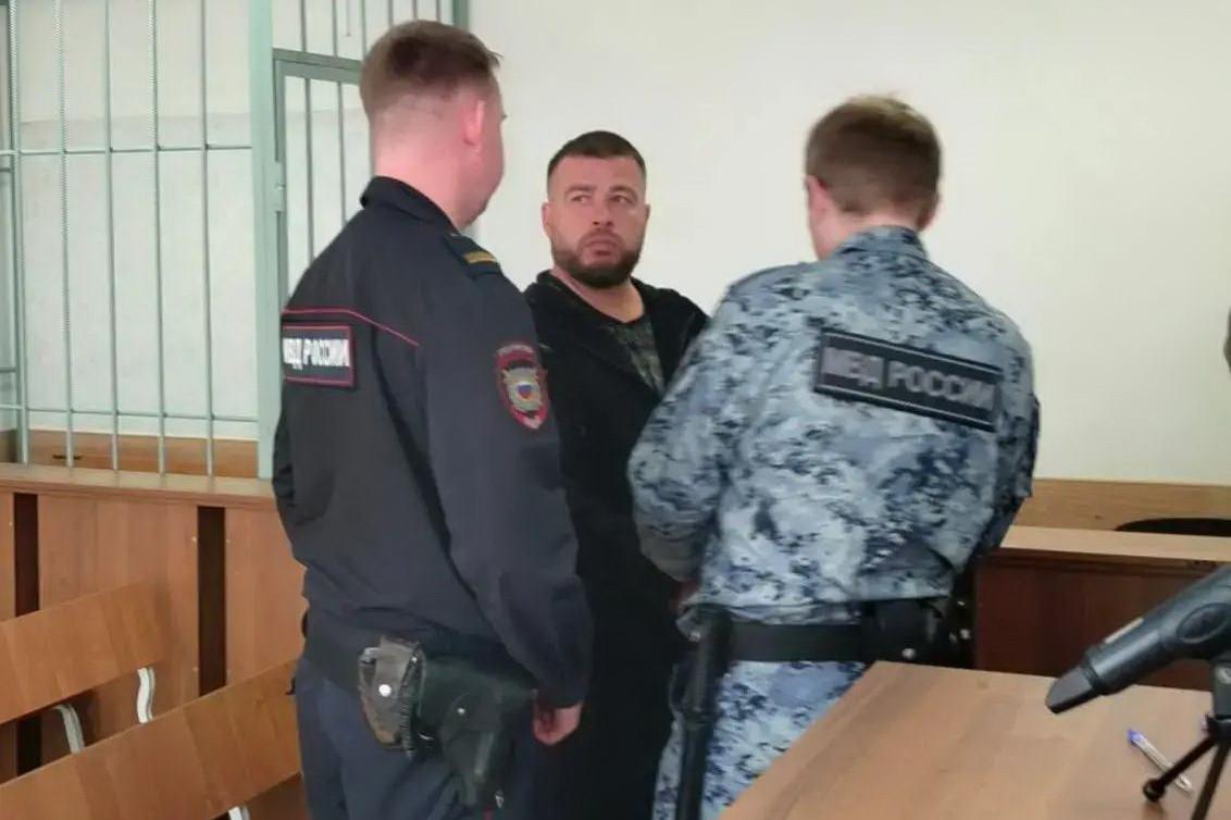 Стрелявшего из ружья в Билимбае мужчину суд отправил в колонию - Фото 1