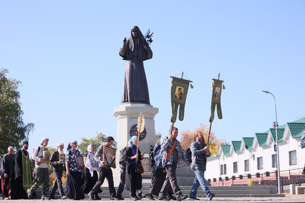190 километров веры: На Урале паломники готовятся к одному из самых протяженных крестных ходов - Фото 1