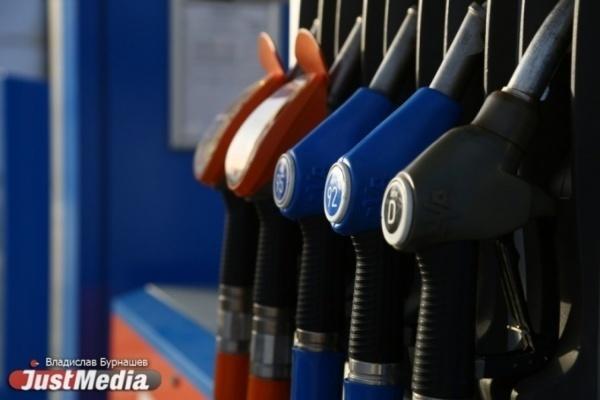 Екатеринбуржцы стали лучшими по профессии среди сотрудников АЗС и нефтебаз - Фото 1