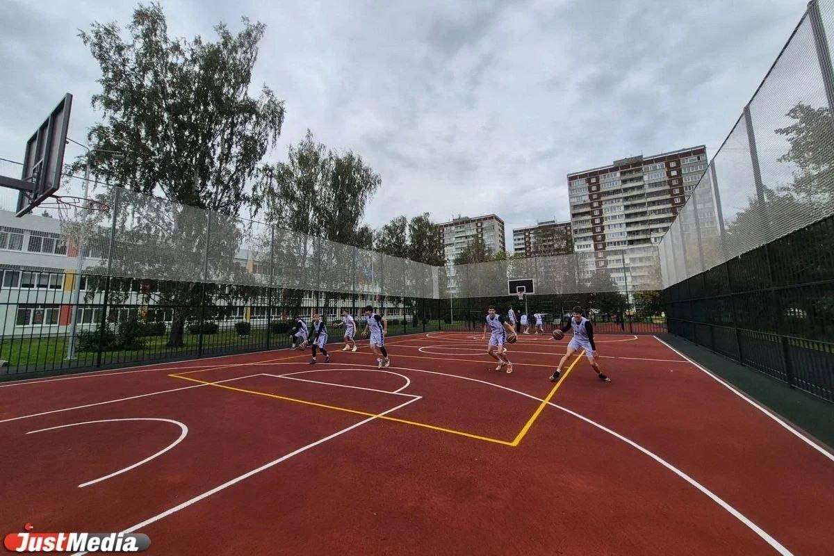Алексей Орлов открыл спортивный комплекс школы № 140 в Юго-Западном районе - Фото 1