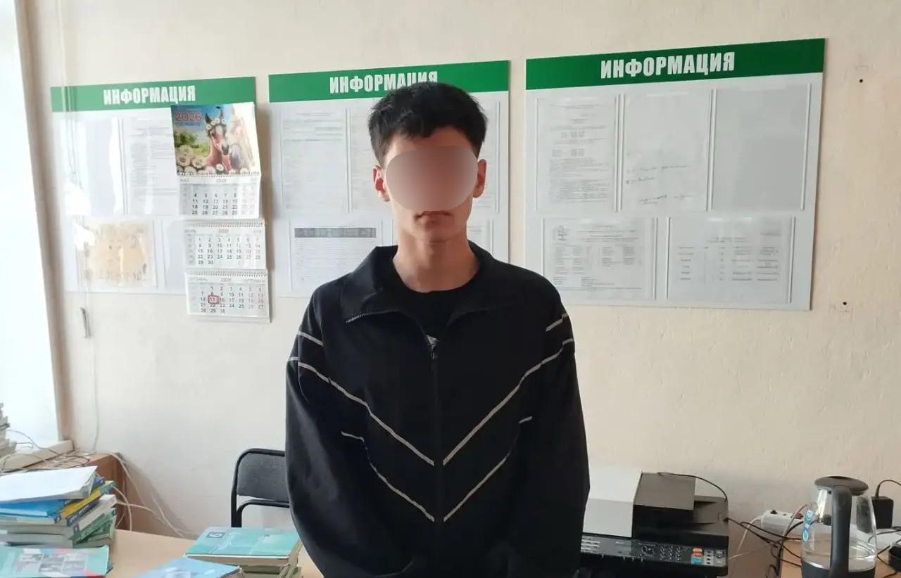 15-летний подросток сбежал из дома, чтобы прокатиться на сцепке электропоезда до Нижнего Тагила - Фото 1