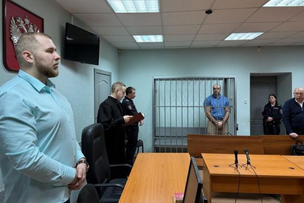 Суд смягчил наказание экс-чиновнику свердловского минАПК, вырастившего на даче плантацию конопли - Фото 1