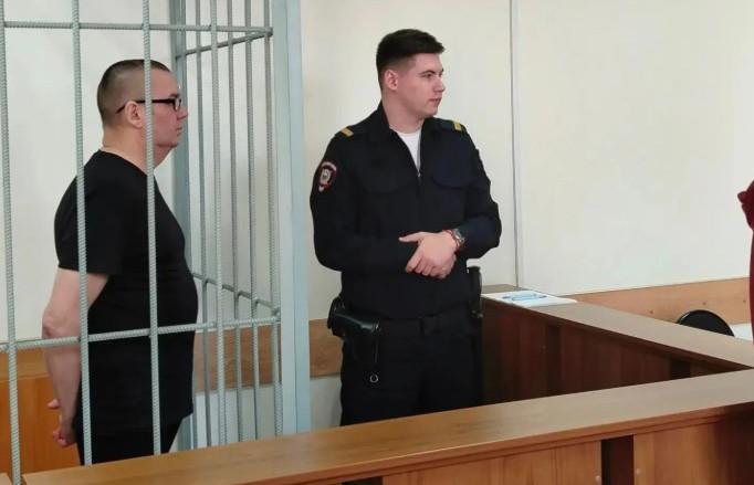 За истязания и грозу убийством несовершеннолетней дочери сожительницы осудили первоуральца - Фото 1
