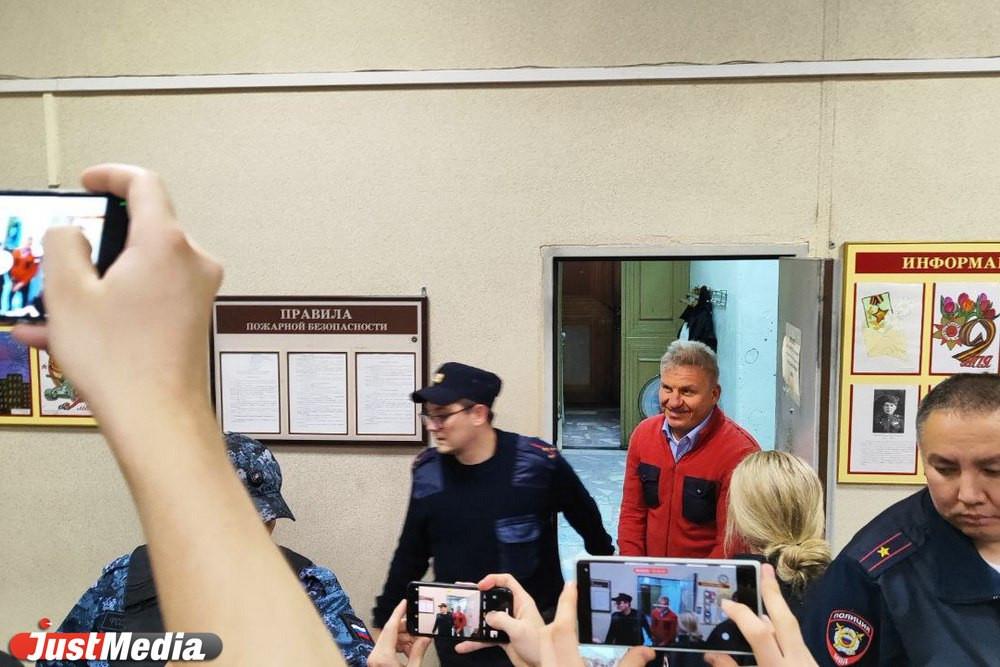Суд закрыл от СМИ рассмотрение уголовного дела миллиардера Алексея Боброва - Фото 1