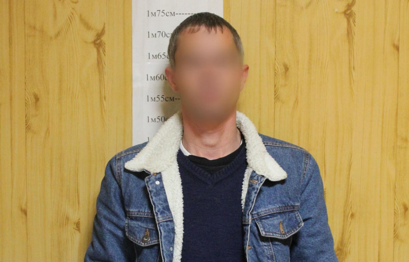 Мужчина похитил телефон у спящего пассажира на вокзале в Челябинске - Фото 1