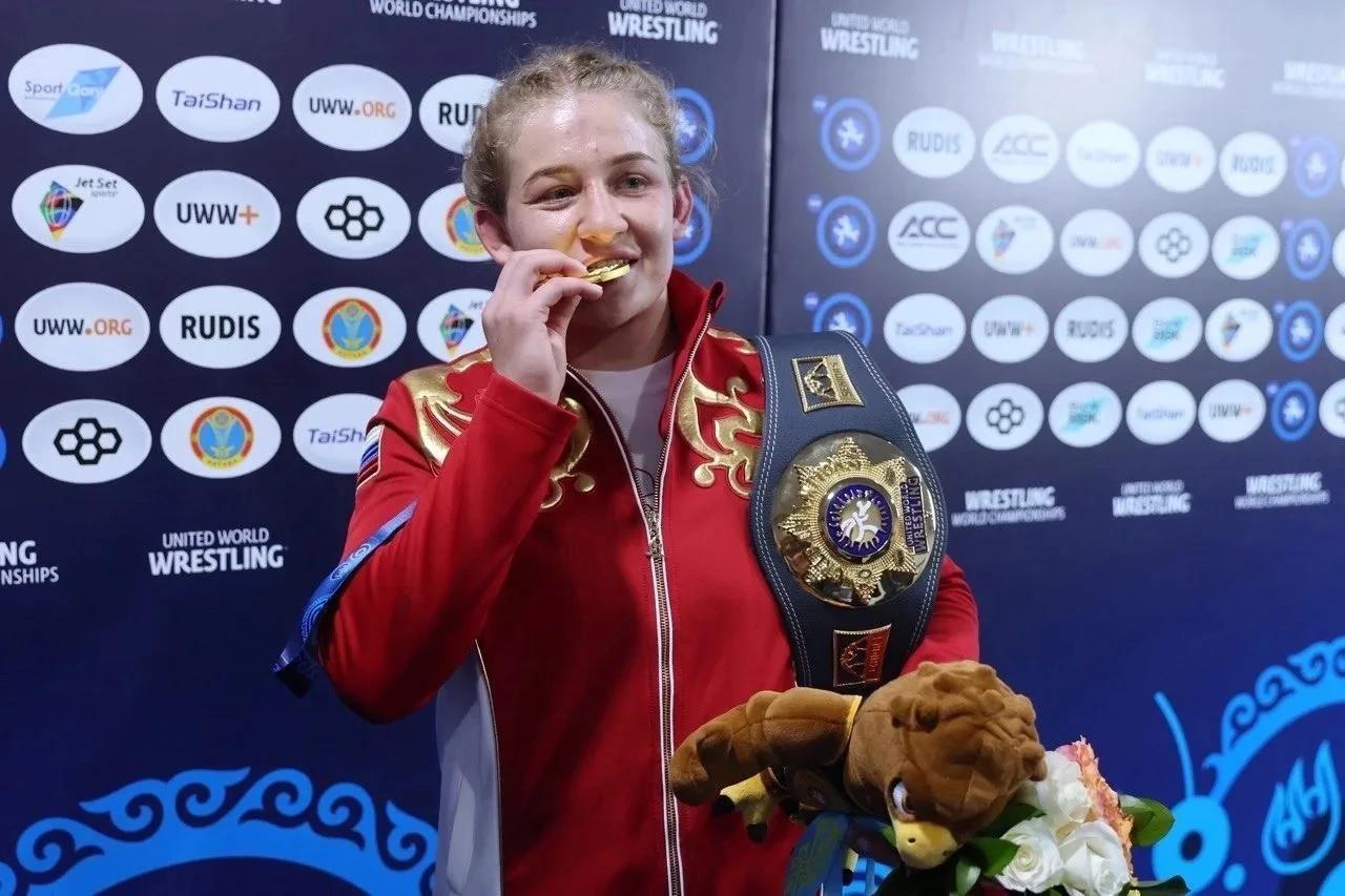 Свердловчанка Алина Касабиева получила поздравление от Владимира Путина за победу на чемпионате мира - Фото 1