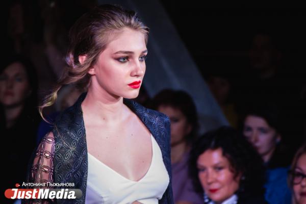 «Комфортная одежда – зло». Московский дизайнер Игорь Чапурин закрыл неделю моды в Екатеринбурге - Фото 4