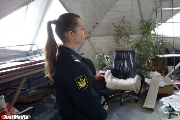 Полусферу, которую начали демонтировать с набережной Городского пруда, использовали как жилой дом - Фото 4