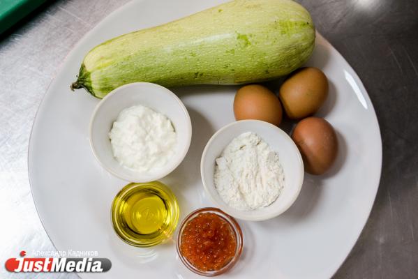 Вафли с икрой, печенье от Наины Ельциной и земляничный чай. JustMedia.ru предлагает альтернативные рецепты борьбы с осенней хандрой. ФОТО - Фото 2